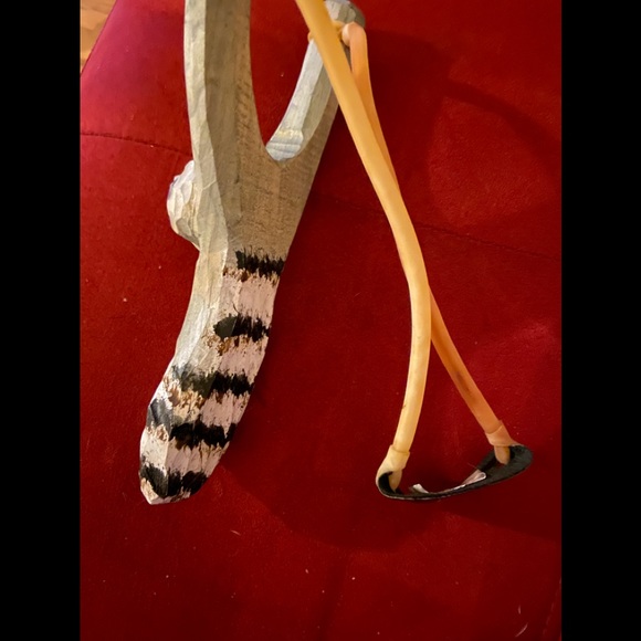 Slingshot - Picture 3 of 3